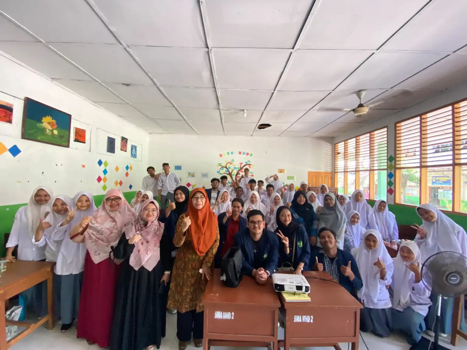 The Faculty of Economics and Business held a PKM at Muhammadiyah 2 High School Padang