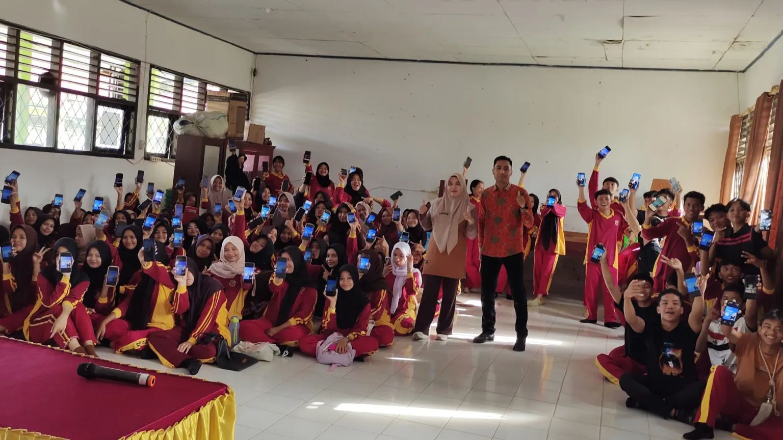 Indonesian Language and Literature Education Program of FKIP Bung Hatta University Conducts Community Service at SMA N 1 Mukomuko, Bengkulu Province