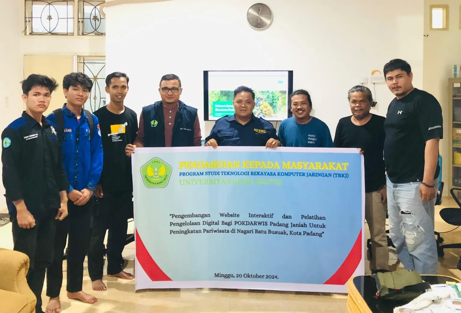 The TRKJ-FTI Study Program at Bung Hatta University Develops an Interactive Website for Padang Janiah Ecotourism, Batu Busuak, Padang
