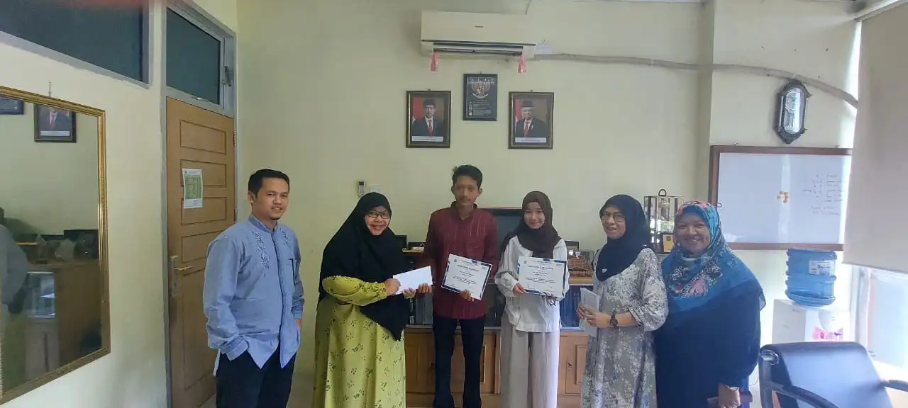 As a Show of Concern for Education, the Faculty of Economics and Business Provides Tuition Assistance to Students