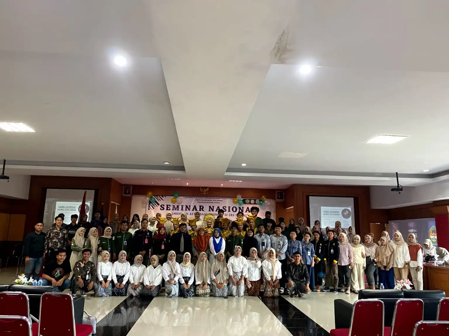 The Development Economics Student Association (HMJ) Holds a National Seminar Discussing Economic Resilience in the Digital Era