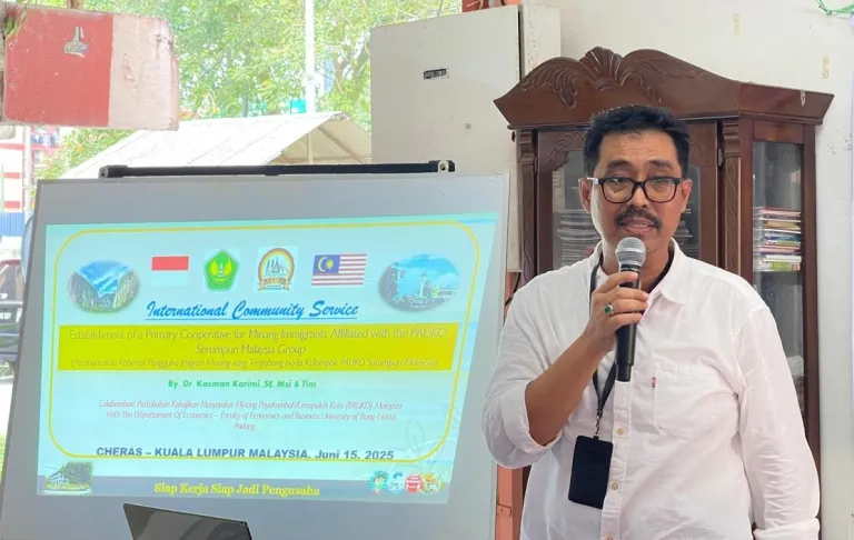 Lecturers from the Faculty of Economics and Business, Bung Hatta University, Conduct the International Student Creativity Program (PKM) in Malaysia