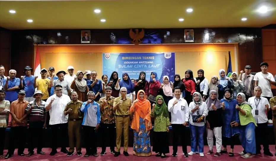 Fishermen Participate in Sea Love Technical Guidance at Bung Hatta University 