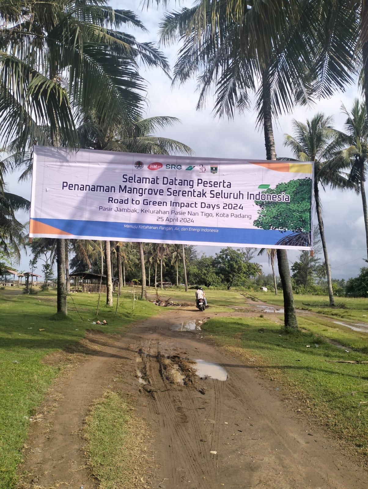 The "Greening the Archipelago" Movement Through Simultaneous Mangrove Planting