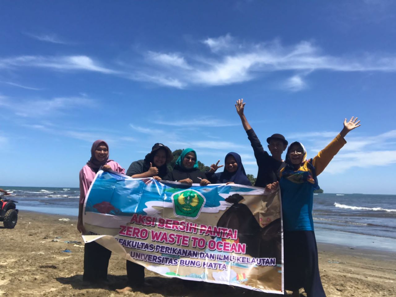 Prof. Dr. Ir. Yusra, M.Si., and Bung Hatta University Students Clean Up the Beach with a Spirit of Conservation
