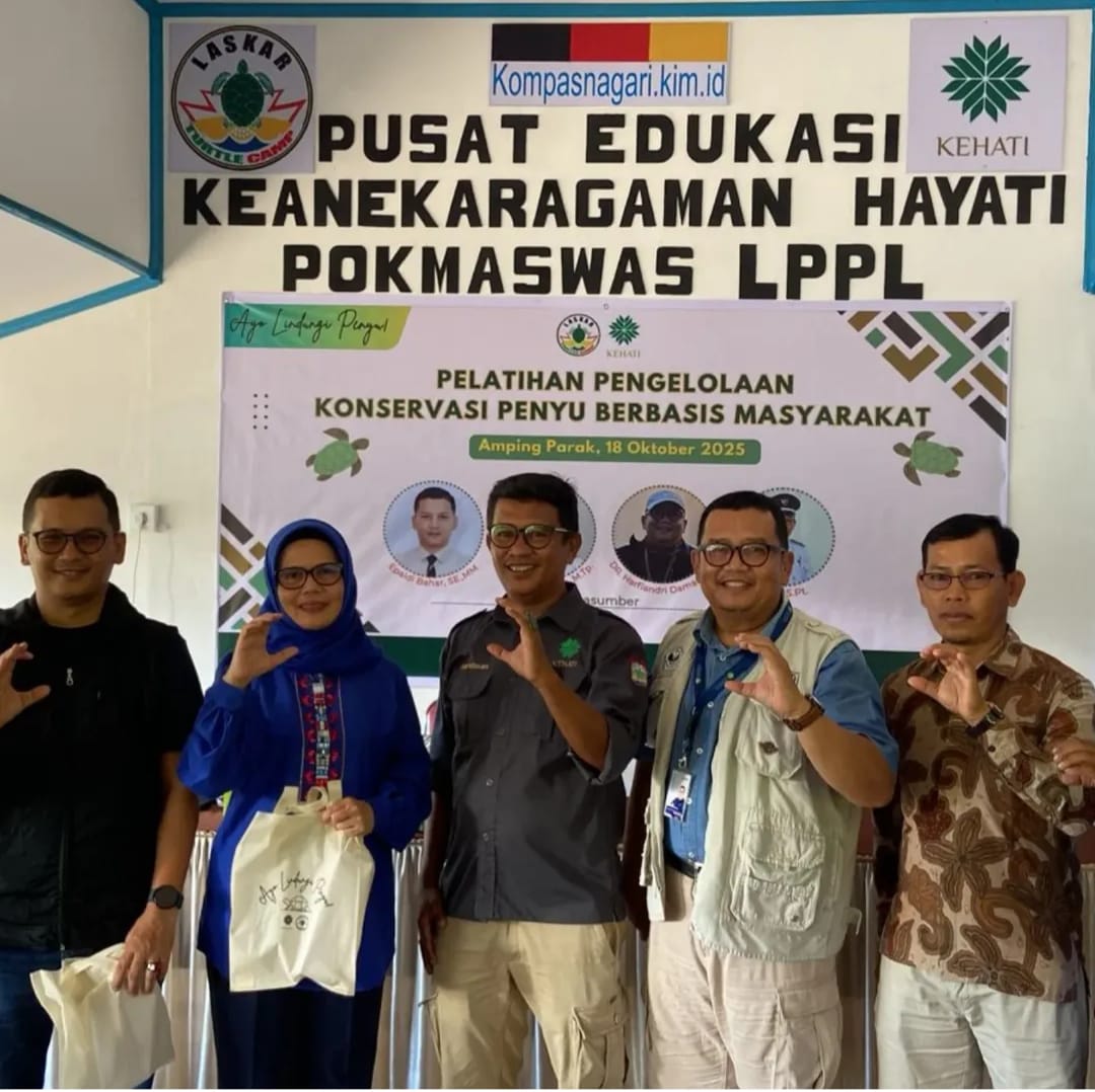 Community-Based Sea Turtle Conservation Training Led by Dr. Harfiandri Damanhuri, S.Pi., M.Sc.