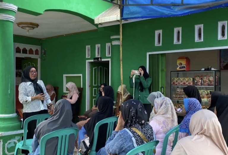 Universitas Bung Hatta and Universitas Andalas Lecturers Strengthen Payakumbuh’s Signature Products