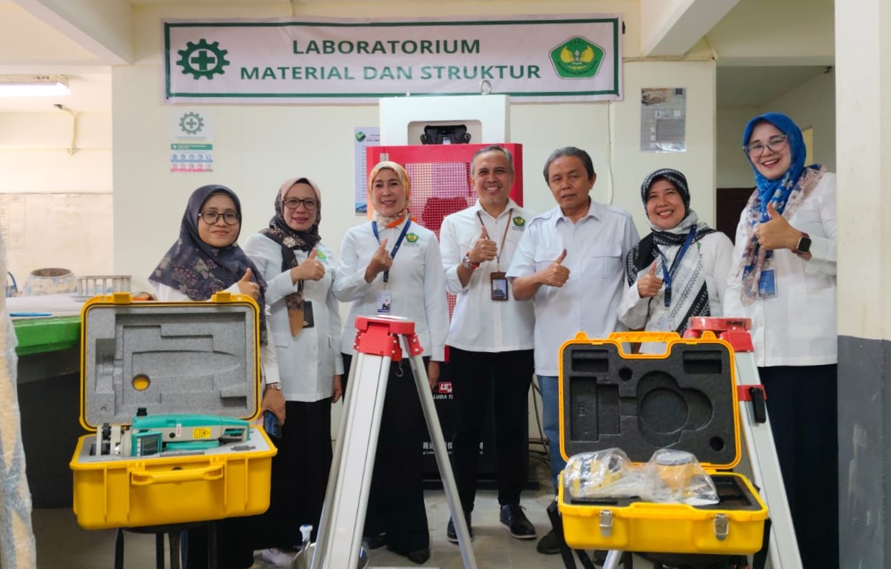 PT Hutama Karya Supports Civil Engineering Laboratory at Universitas Bung Hatta