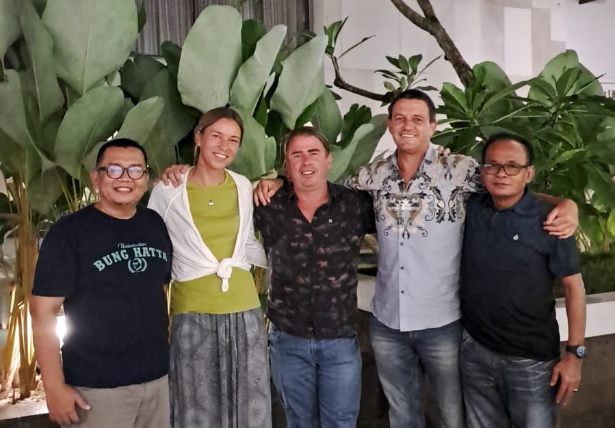 Universitas Bung Hatta Lecturer Partners in Coral Reef Transplantation Program in Pulau Siniai, Mentawai